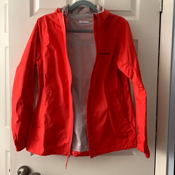 rain jacket - Picture 1 of 3